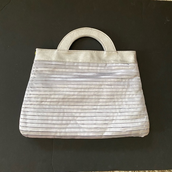Mario Tricoci Silver Shiny Satin Glam Purse Bag - Picture 5 of 6